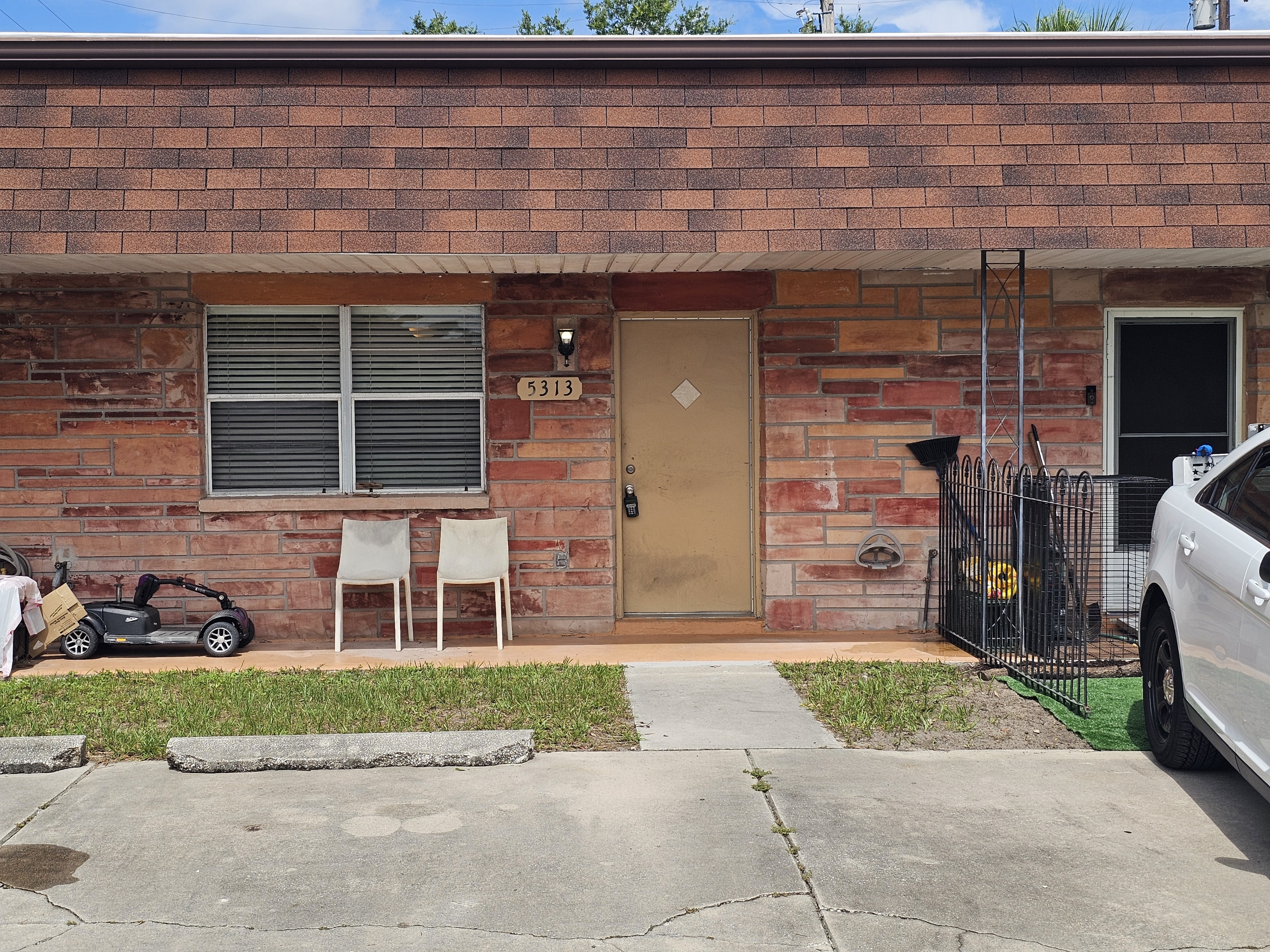 5313 James St